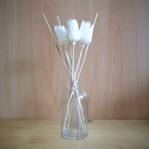 TULIP FLOWER WITH RATTAN