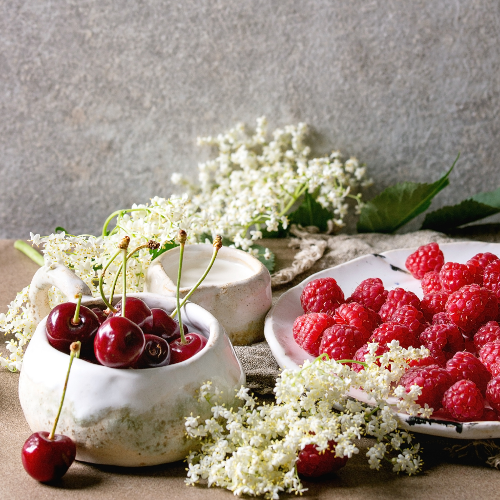 ELDERFLOWER, BERRIES & PLUM - Eco Candle Project